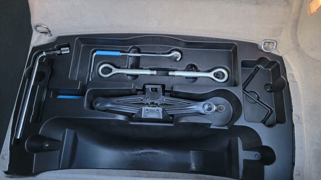 2003 Lexus SC430 Tool Kit