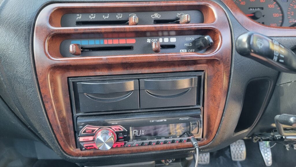 1997 Daihatsu Mira TR-XX Center Console Radio