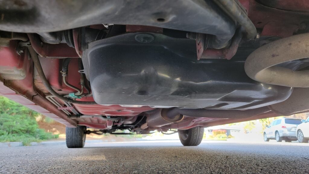 1997 Daihatsu Mira TR-XX Rear Fuel Tank view
