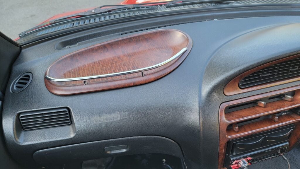1997 Daihatsu Mira TR-XX passenger side dashboard