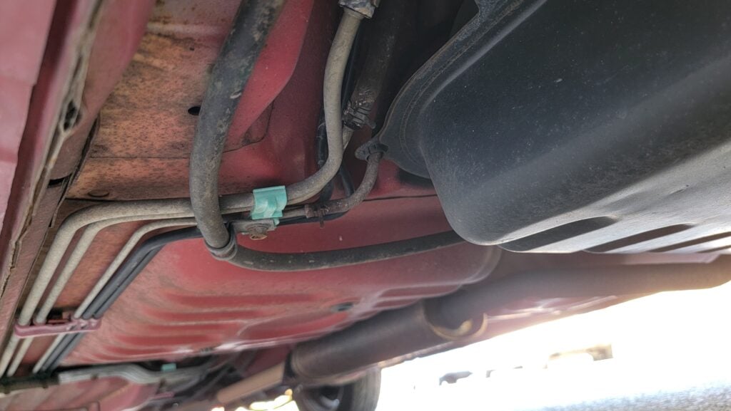 1997 Daihatsu Mira TR-XX rear fuel lines