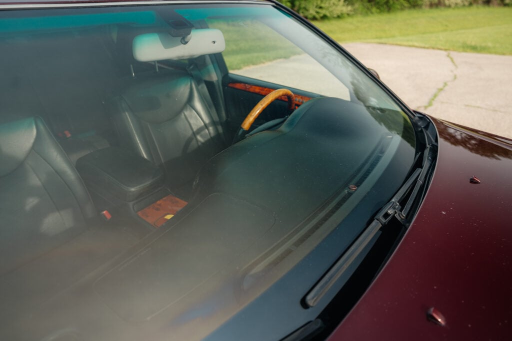 2005 Lexus LS430 Black Cherry Pearl Windsheild