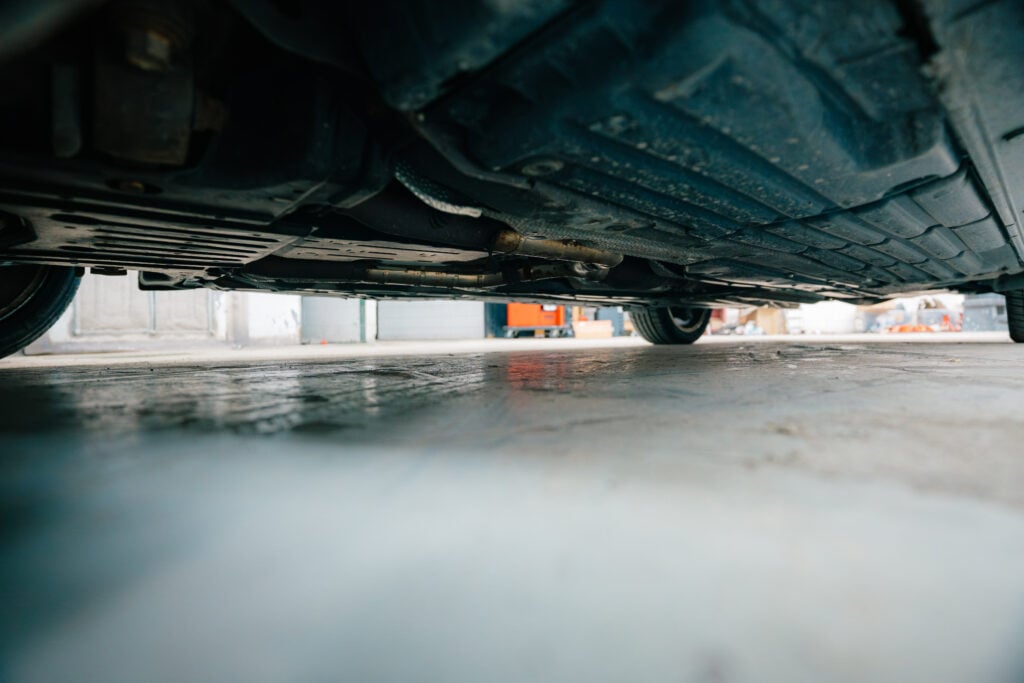 2005 Lexus LS430 Black Cherry Pearl Underbody Center