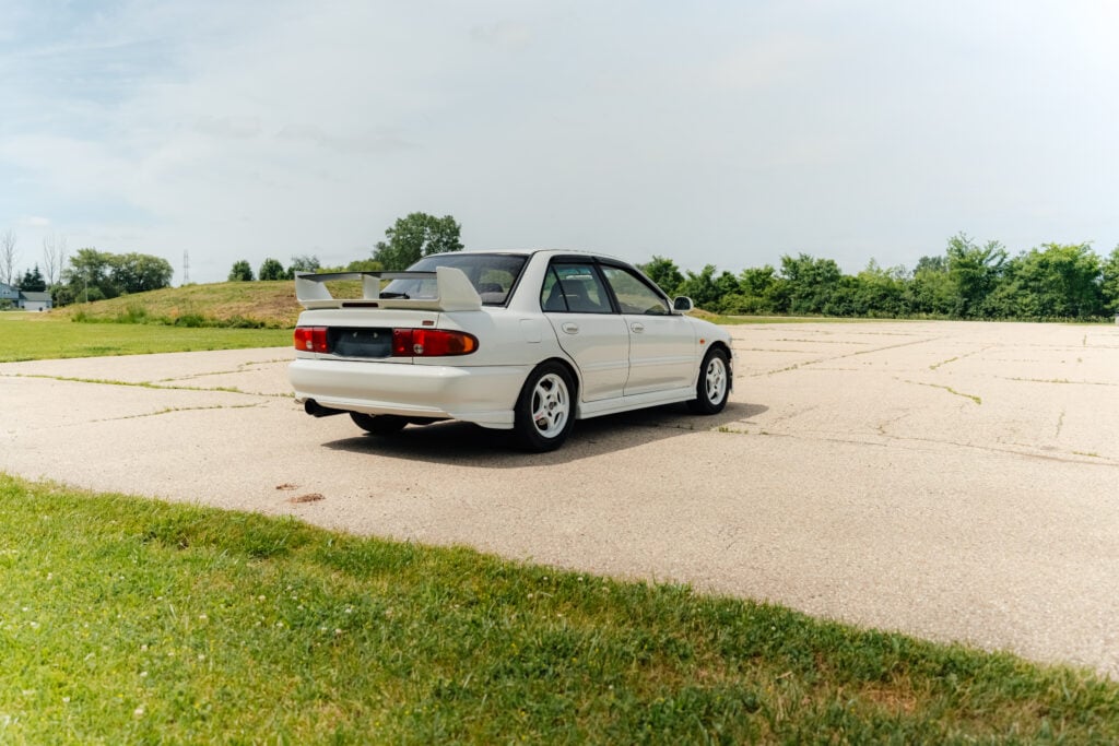 1995 Mitsubishi EVO 3 Driver rear quarter view