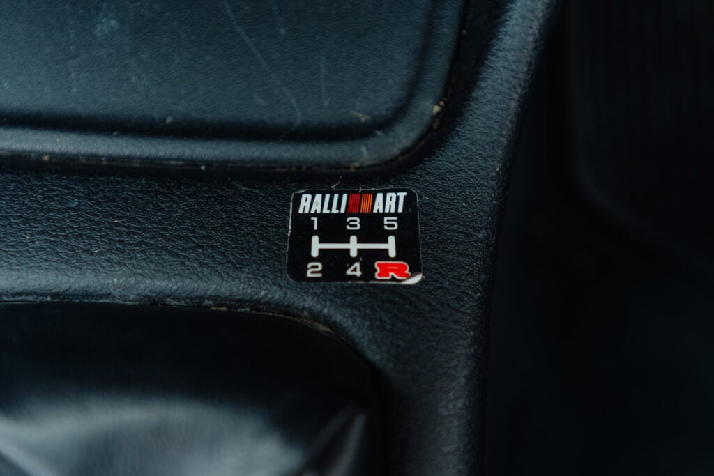 1995 Mitsubishi EVO 3 Ralliart gear pattern