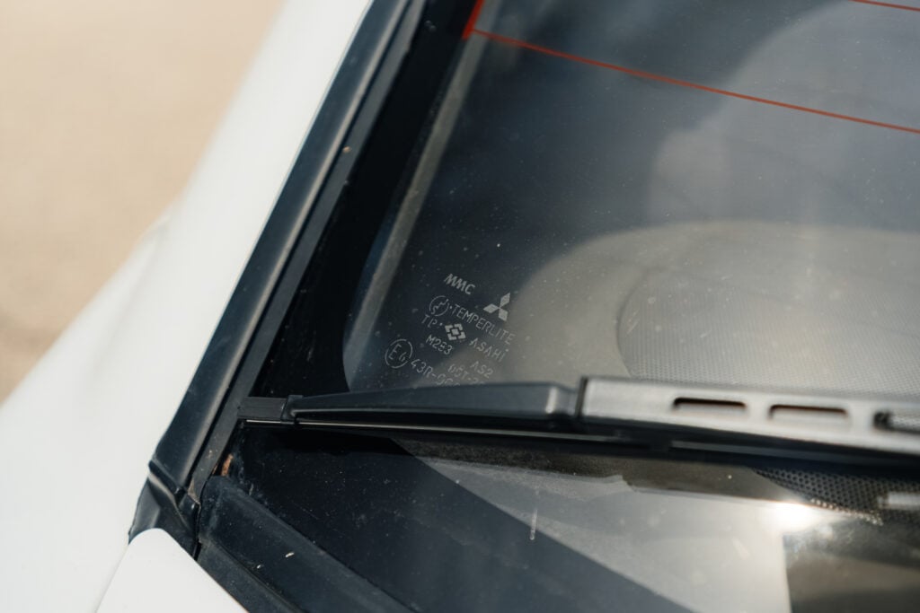 1995 Mitsubishi EVO 3 Rear glass and wiper