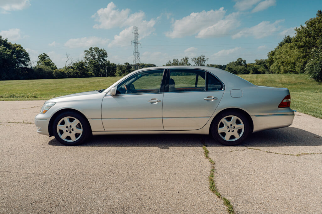 2004 Lexus LS430 CL Silver on Black driver side view mid