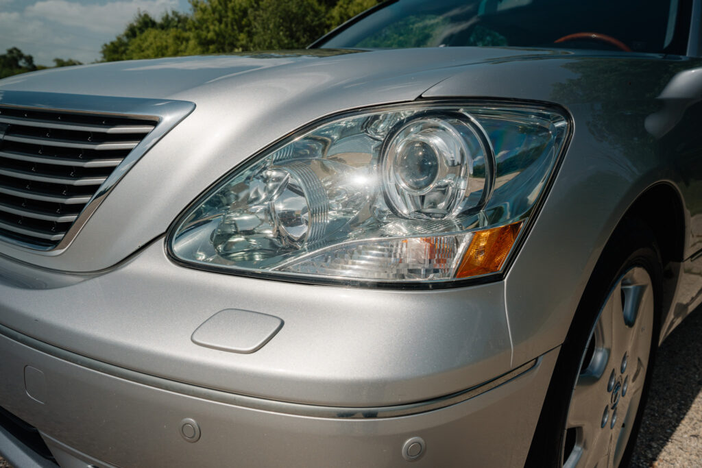 2004 Lexus LS430 CL Silver on Black driver headlight close