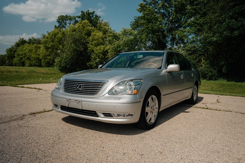 2004 Lexus LS430 CL Silver on Black driver front corner view mid angle