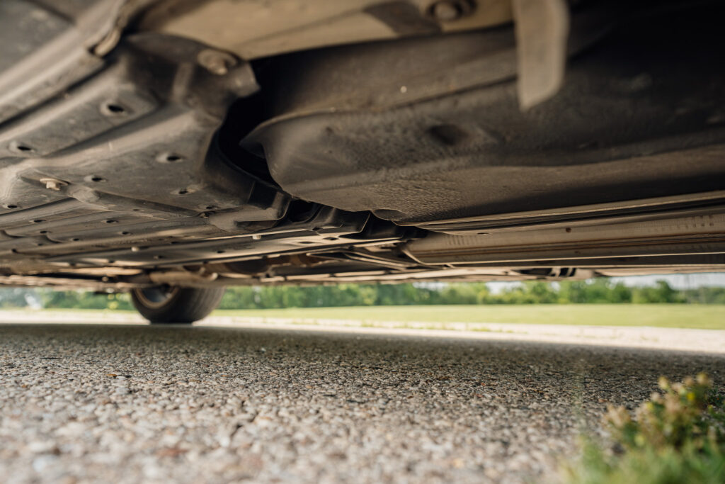 2004 Lexus LS430 CL Silver on Black underbody view middle