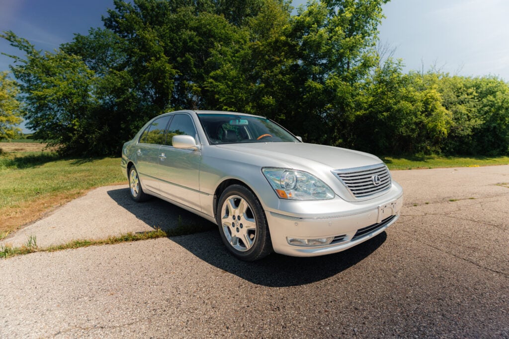 2004 Lexus LS430 Base Model Passenger front angle