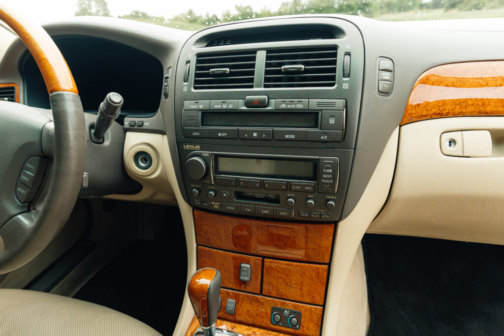 2004 Lexus LS430 White on Tan Base Model Center Stack HVAC Radio
