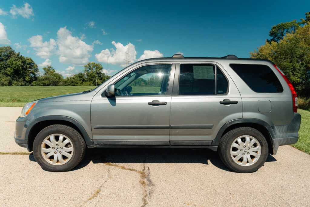 2006 Honda CR-V Manual Transmission Driver Side View