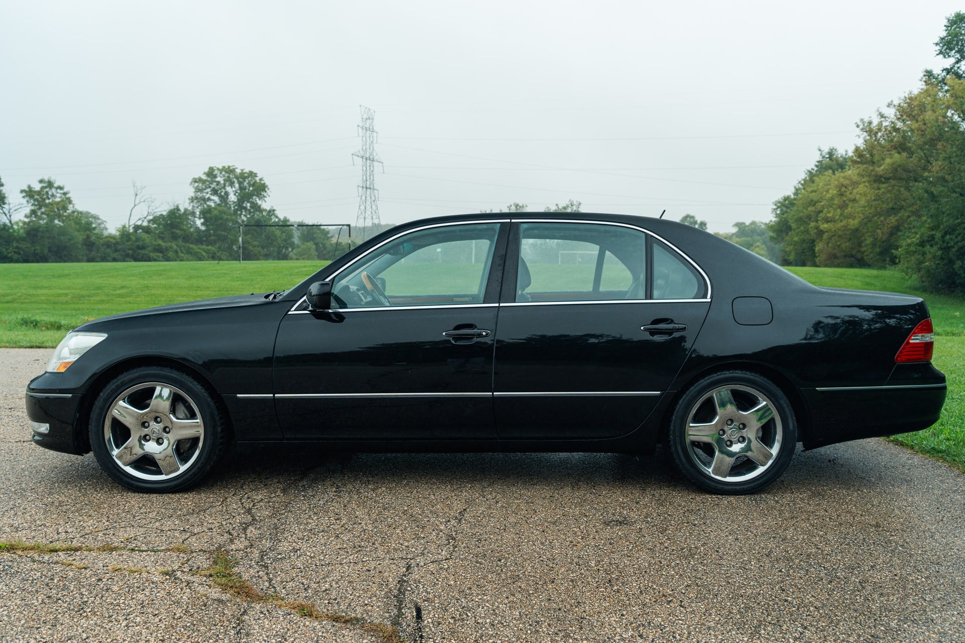 2005 Lexus LS430 CL stock 3704: driver-side profile